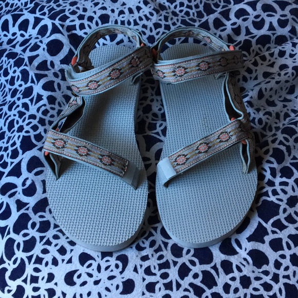 Teva Shoes - Teva strap sandals
